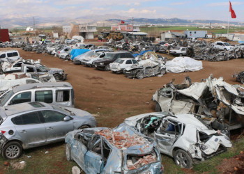 Adıyaman'da enkazdan çıkarılan araçlar yedieminde