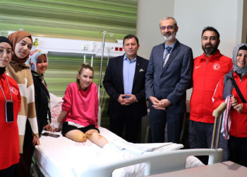 Ampute Tekvando Milli Takımı'ndan afetzedelere ziyaret