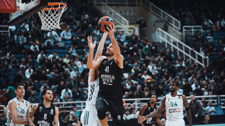 Anadolu Efes - Panathinaikos: 87-82