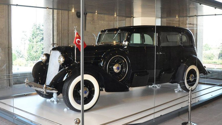 Atatürk'ün otomobilinin restorasyonu 5 yıl sürdü