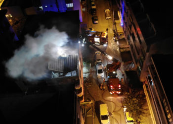 Avcılar'da boşaltılan binada yangın: 1 yaralı