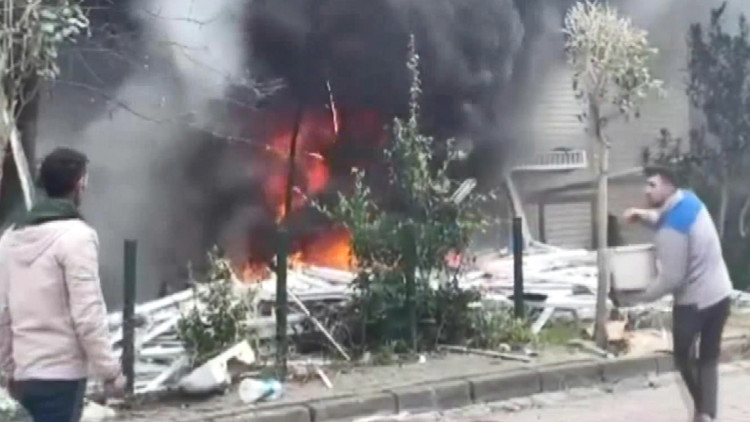 Avcılar'da boşaltılan binada yangın