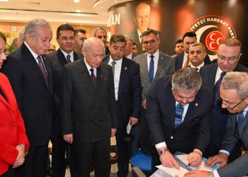 Bahçeli, milletvekili adaylık başvurusunu yaptı