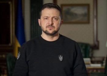 Zelenski: Bahmut'u savunmaya devam edeceğiz