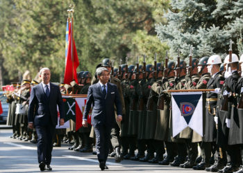 Bakan Akar, Malezya Savunma Bakanı ile görüştü