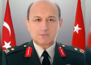 Bakan Akar'ın Özel Kalem Müdürü, emekli oldu