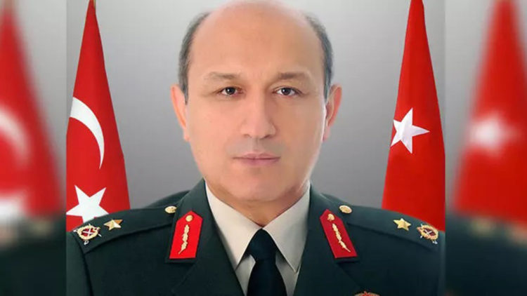 Bakan Akar'ın Özel Kalem Müdürü, emekli oldu