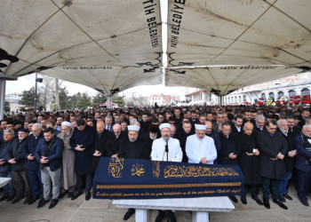 Bakan Varank'ın babası son yolculuğuna uğurlandı