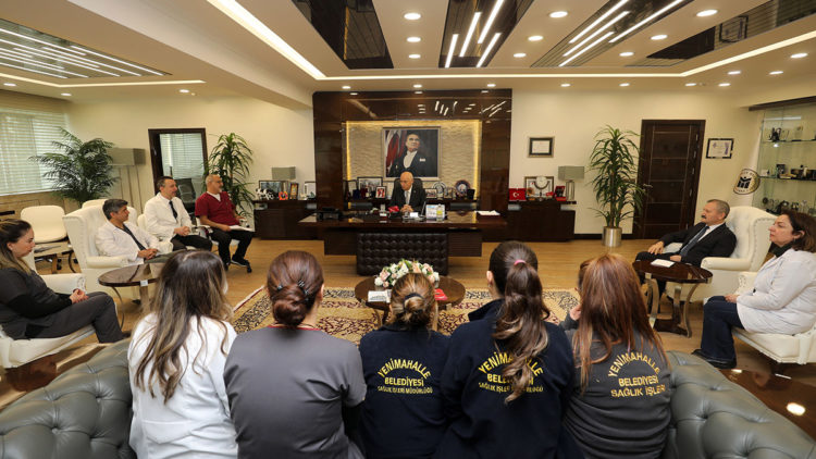 Başkan Yaşar Tıp Bayramı’nı kutladı