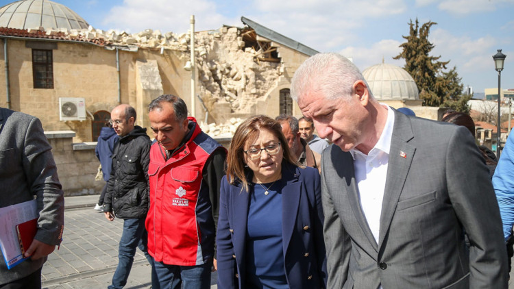 Bilim kurulu hasar gören tarihi yapılar için toplanacak