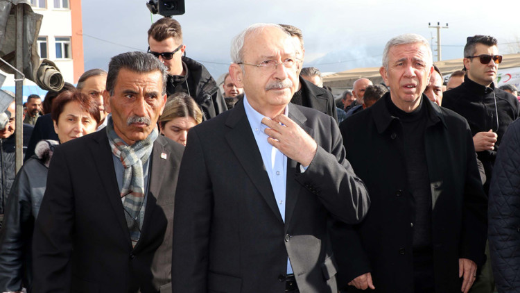 Bizimle tartışacaklarına konteyner sorununu çözsünler