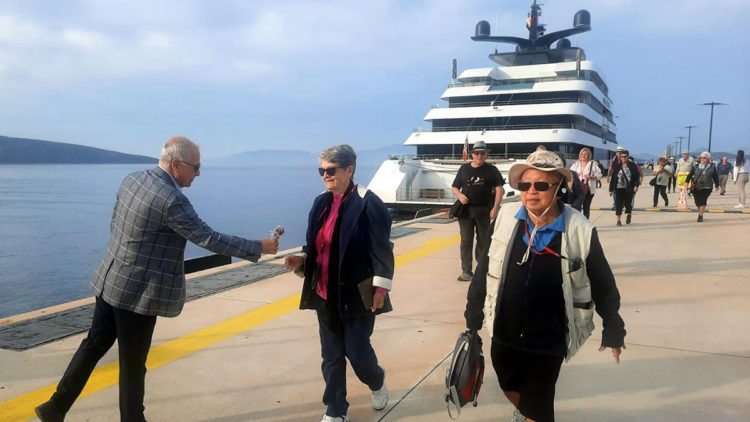 Bodrum'a sezonun ilk kruvaziyeri geldi