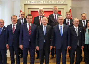 CHP'li 10 büyükşehir belediye başkanı Kılıçdaroğlu ile bir araya geldi