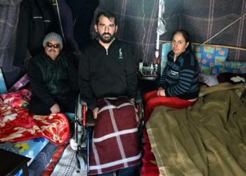 Çadırda yaşayan kas hastası, konteyner istiyor