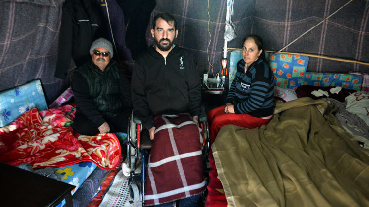 Çadırda yaşayan kas hastası, konteyner istiyor