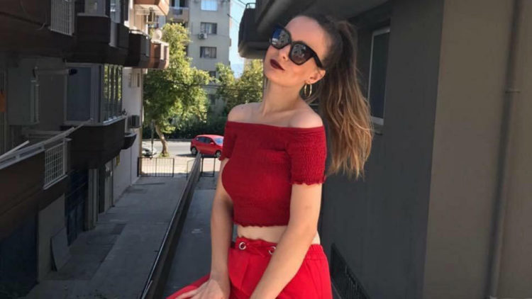 Fabrikanında 3'üncü katından düşen Aleyna öldü