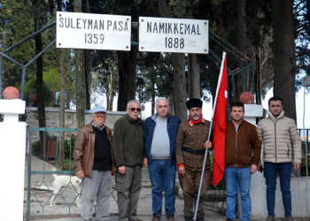Çanakkale'ye yürüyen gazi torunu Gelibolu'da
