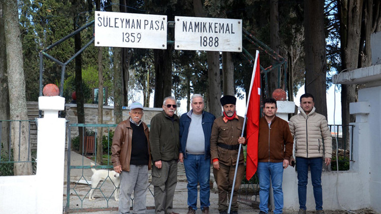 Çanakkale'ye yürüyen gazi torunu Gelibolu'da