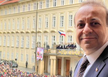 Çekya Cumhurbaşkanı Pavel görevi törenle devraldı