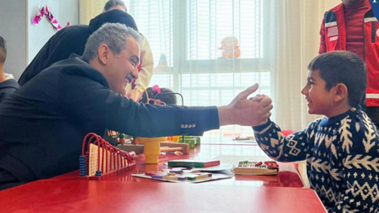 Deprem bölgesindeki eğitim 1476 noktada -sürüyor