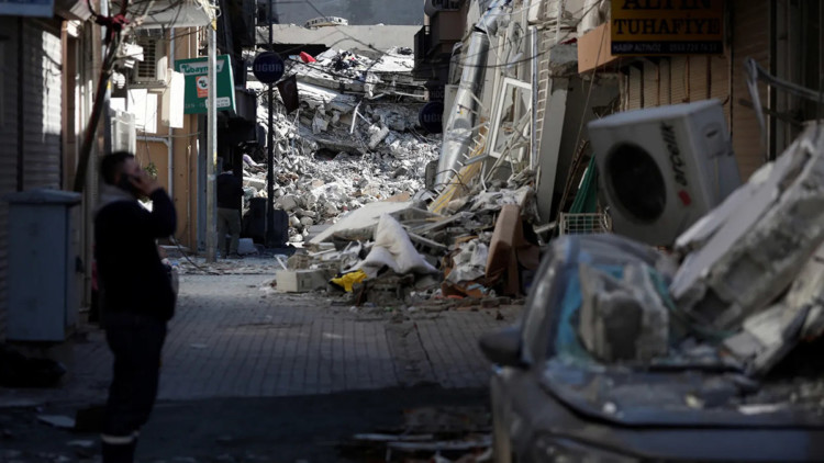 Deprem bölgesine fırtına uyarısı