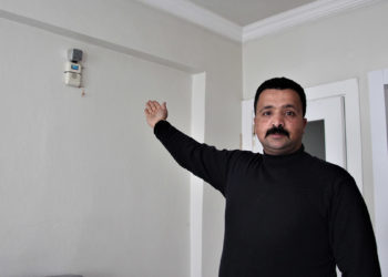 Deprem korkusuyla kapı zilinden sensör yaptı