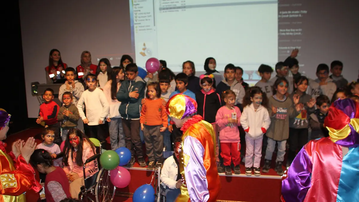 Depremzede cocuklar zaman tuneli muzesinde eglendiq - yerel haberler - haberton