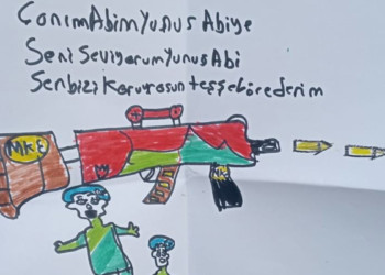 Depremzede öğrencilerden askerlere mektup