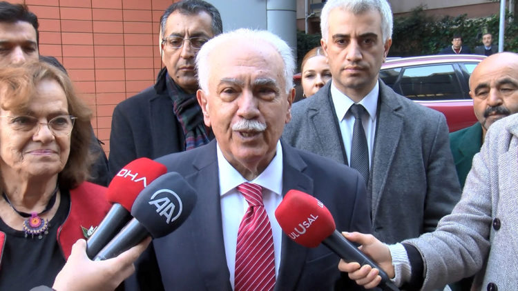 Doğu Perinçek kendisi için imza verdi