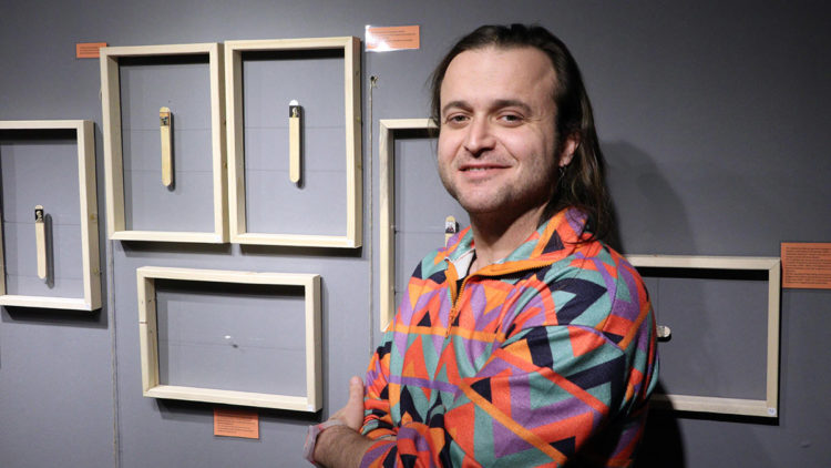 Doktordan 'Hafif Neşter' sergisi