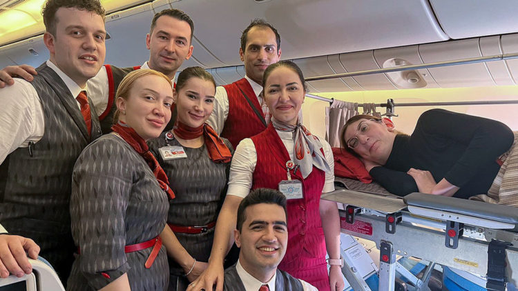 Dünyanın en uzun boylu kadını ABD'den döndü