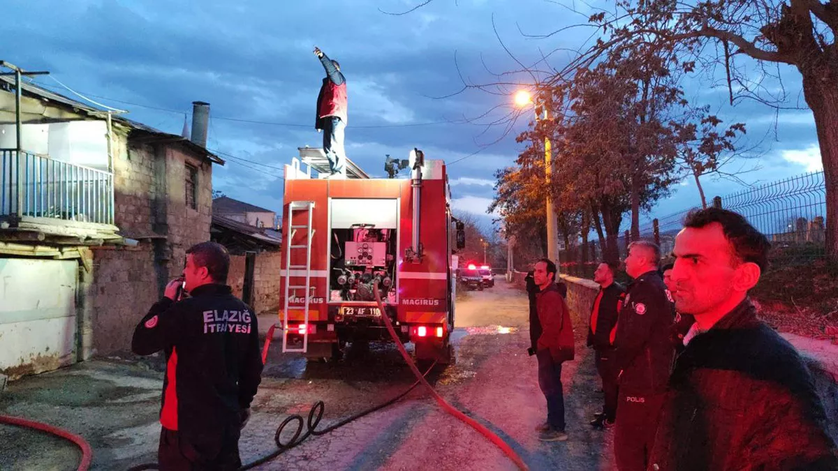 Elazigda soba patladi evin bir kismi coktujl - yaşam - haberton