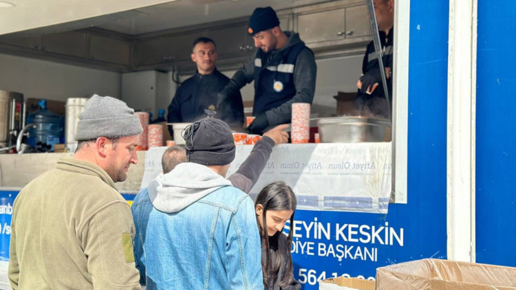 Elbistan ve Kırıkhan'da depremin yaraları sarılıyor 