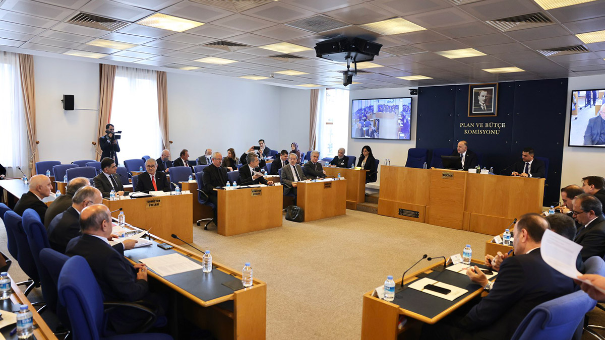 En düşük emekli maaşı teklifi, TBMM'de