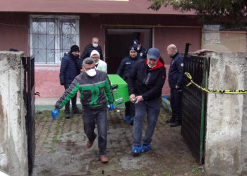 Eşini öldürüp kayınvalidesini yaraladı