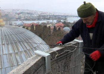 Eyüp Sultan Camii'ne mahyalar asıldı