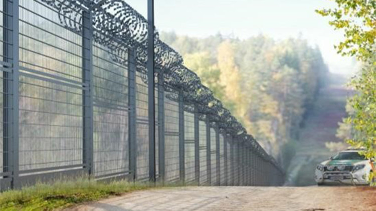 Finlandiya, Rusya sınırına tel örgülü çit çekiyor