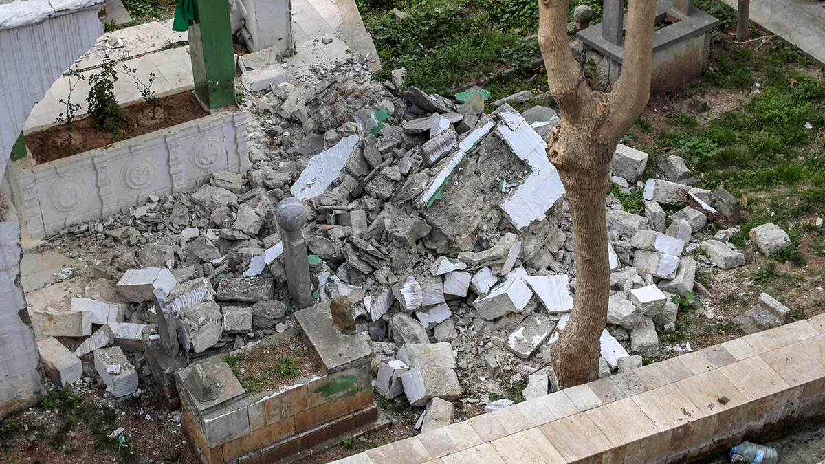 Gazi abdurrahman pasanin turbesini deprem vurdus - yaşam - haberton