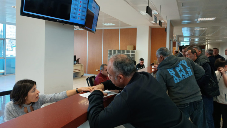 Gaziantep'te SGK'ya EYT başvuruları