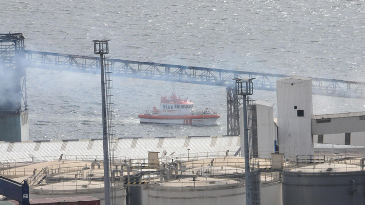 Gübre fabrikasında çıkan yangın, söndürüldü