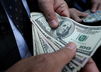 Hapse girmek için 1 dolarlık banka soygunu yaptı