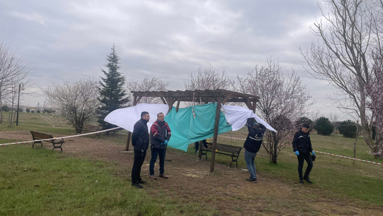 Hastane bahçesinde ölü bulundu