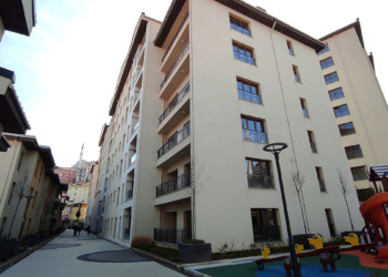 Kağıthane'de kentsel dönüşümlü daireler teslim ediliyor