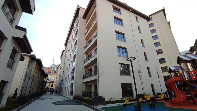 Kağıthane'de kentsel dönüşümlü daireler teslim ediliyor