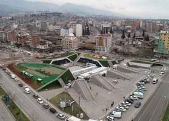 Kahramanmaraş'ta esnaf için konteyner çarşıları
