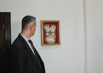 Kaleci Uğurcan Çakır'ın eldivenleri sergileniyor