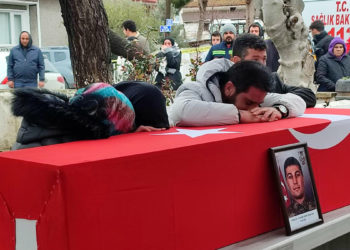 Kalp krizinden ölen sözleşmeli er, toprağa verildi