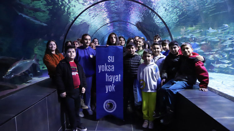 Kartal'da depremzede öğrencilere moral gezisi