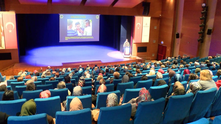 Kartal’da 'en iyi narkotik polisi anne' semineri 