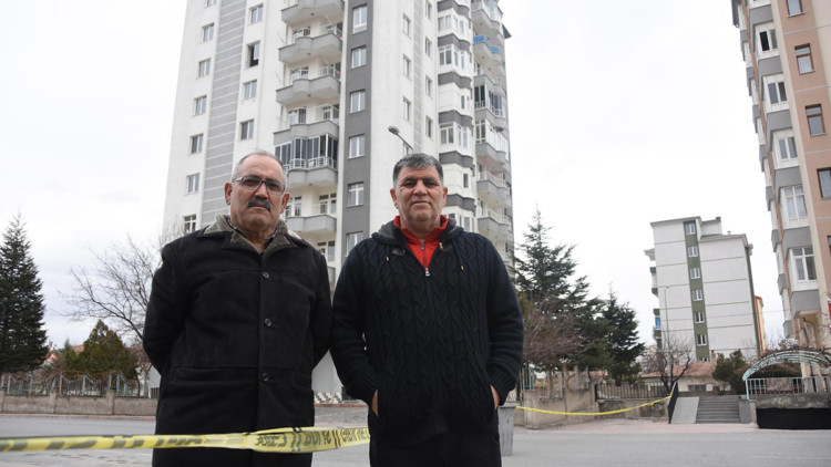 Kayseri'de ağır hasarlı 10 katlı bina boşatıldı